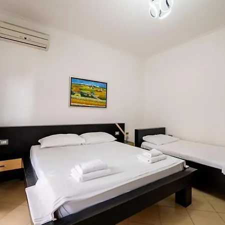 Hotel La Luna 3*