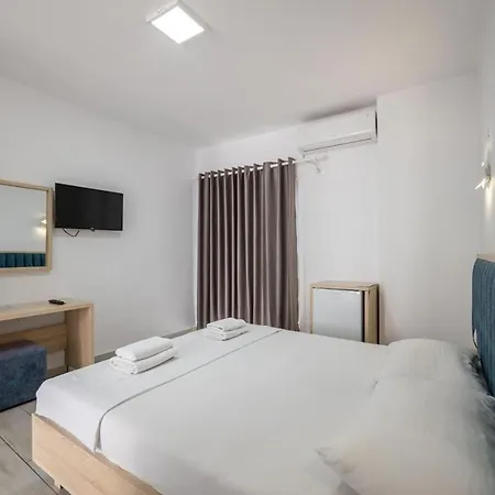 Hotel La Luna 3*
