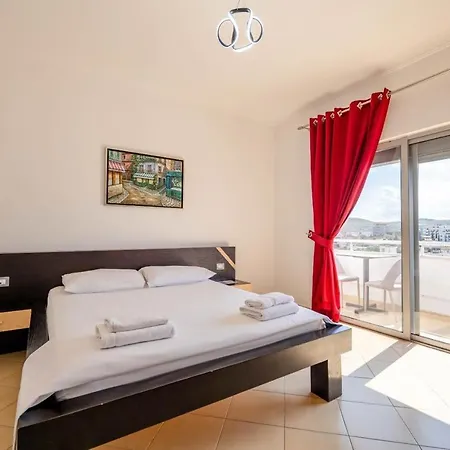 Hotel La Luna 3*