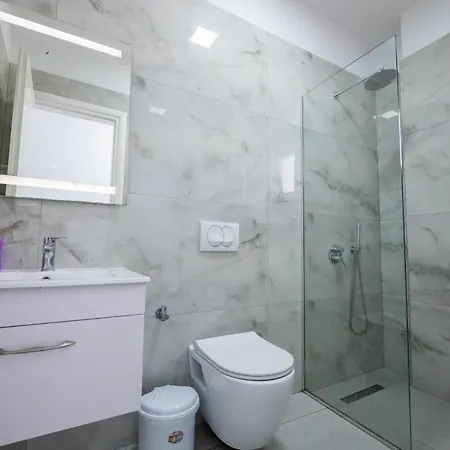 La Luna Hotel 3*
